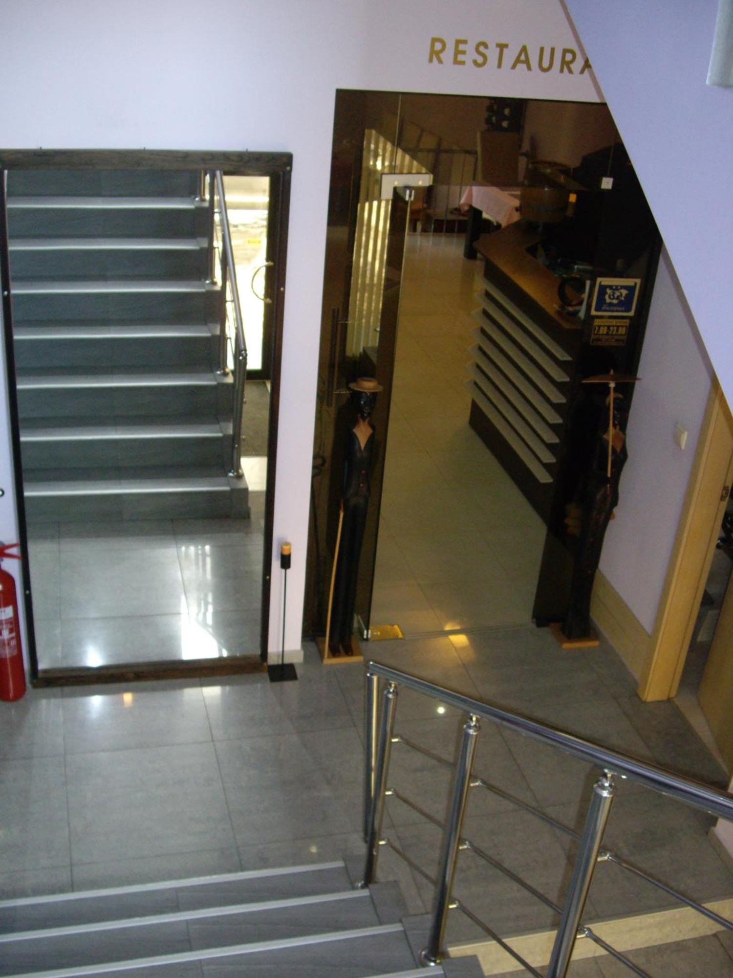 Family Hotel Avramov Vidin Beltér fotó