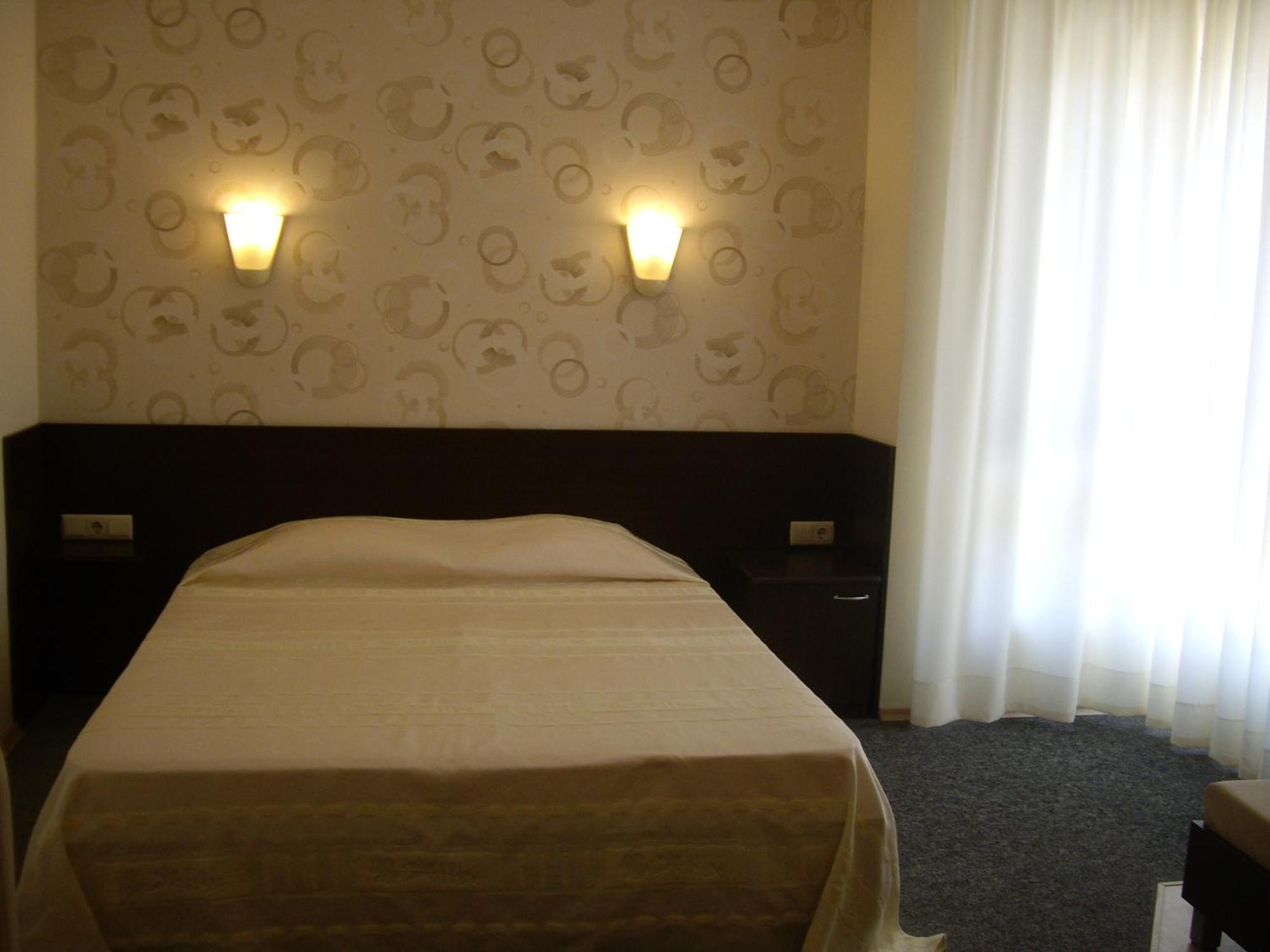 Family Hotel Avramov Vidin Szoba fotó
